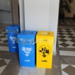 Les dependències municipals ja disposen de papereres de paper i d’envasos
