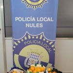 LA POLICIA LOCAL DE NULES PILLA “IN FRAGANTI” A UNA PARELLA ROBANT TARONGES EN UN HORT DEL CAMÍ CAMINÀS