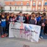 EL ALUMNADO DE NULES PARTICIPA EN UNA MARCHA SOLIDARIA POR LA DANA