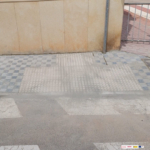 LA OBRAS EN EL PASO DE CEBRA DEL CRUCE DE LA CALLE LA LLOSA CON SANTA NATALIA PERMITEN LA MEJORA DE LA ACCESIBILIDAD