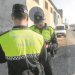 LA POLICIA LOCAL DE NULES PILLA IN FRAGANTI  A UN CONDUCTOR TRANSPORTANT UN GENERADOR ROBAT