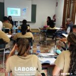 UNA ALUMNA EN PRÀCTIQUES COL·LABORA EN LA IMPARTICIÓ DE LA UNITAT FORMATIVA: APROFITAMENT DE RECURSOS I MANEJOS DEL SÒL ECOLÒGIC
