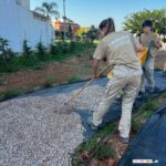 LA ADECUACIÓN DEL SUELO PISABLE CON TRENCADÍS CENTRA EL TRABAJO PRÁCTICO EN EL LABERINTO ECOLÓGICO