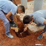 ELS ALUMNES D'OBRA AVANCEN AMB LES PRÀCTIQUES DE FONAMENTACIÓ EN UNA OBRA REAL