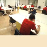 LOS ALUMNOS DE ELECTRICIDAD SUPERAN EL EXAMEN DE PREVENCIÓN DE RIESGOS LABORALES QUE LES PERMITE INICIAR SU TRABAJO PRÁCTICO