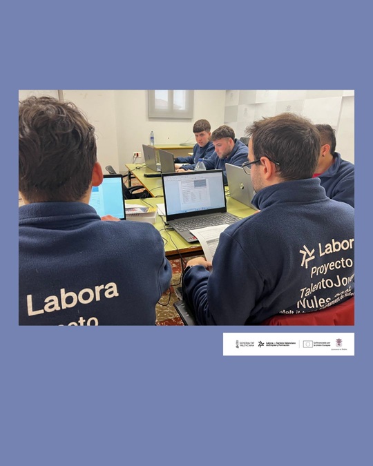 FOTO ALFABETIZACIÓN INFORMÁTICA