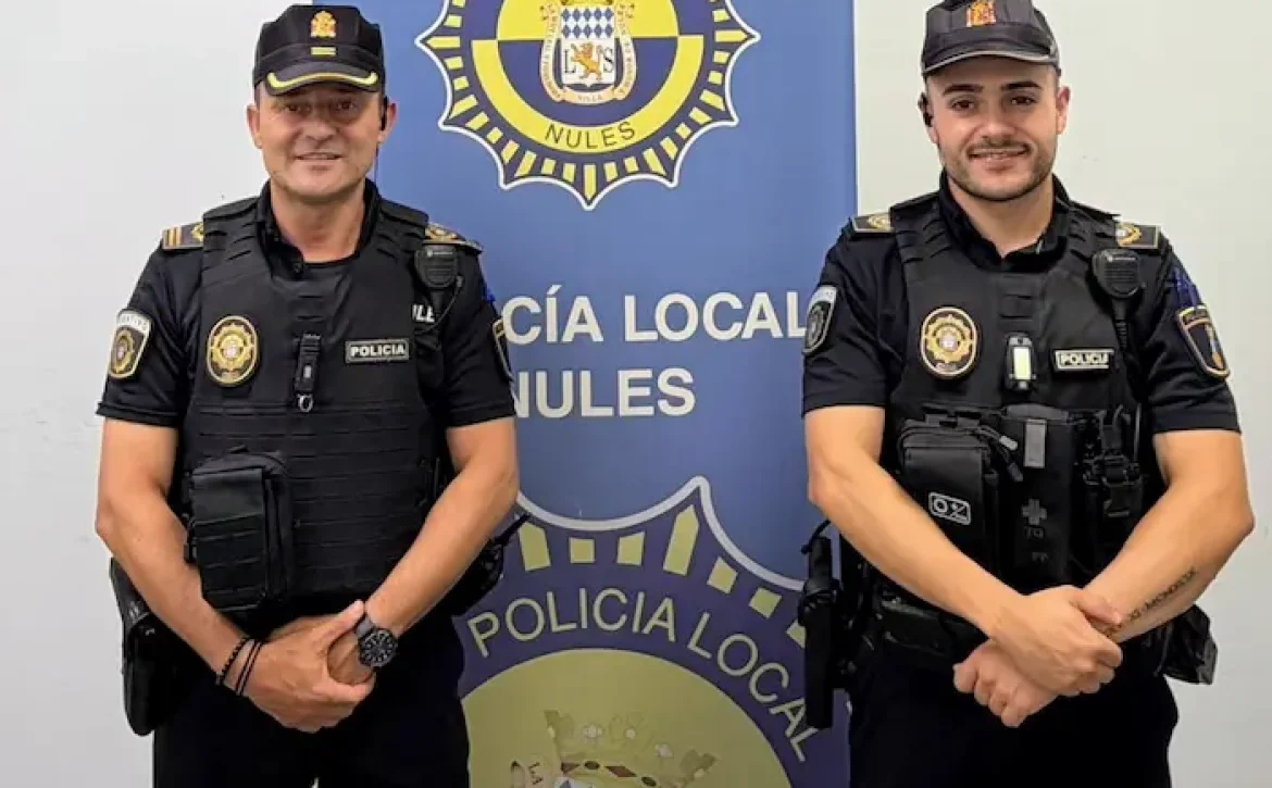 AGENTS POLICIA LOCAL NULES HAN SALVAT UN HOME