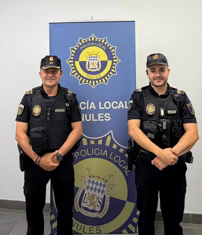 AGENTS POLICIA LOCAL NULES HAN SALVAT UN HOME
